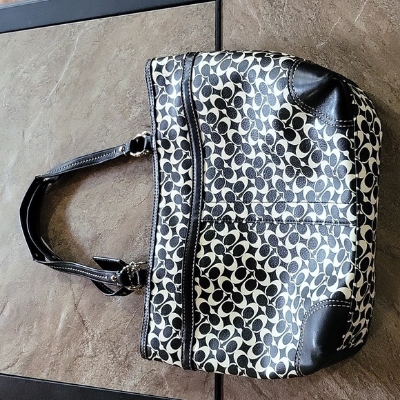 Coach purse - Picture 2 of 10